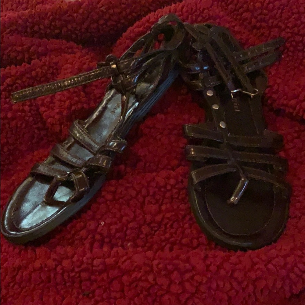 $1 w/ bundle Steve Madden sandals